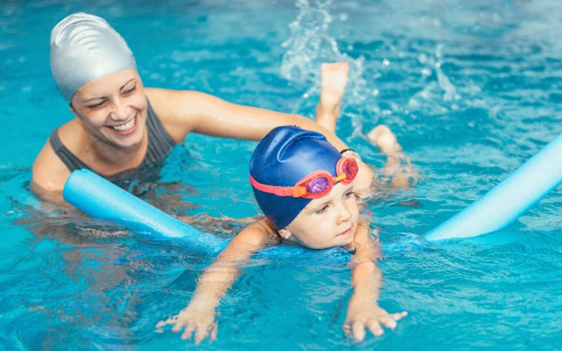 Eltern Kind Schwimmkurs schwimm einfach Schwimmschule